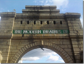 modern theater salem